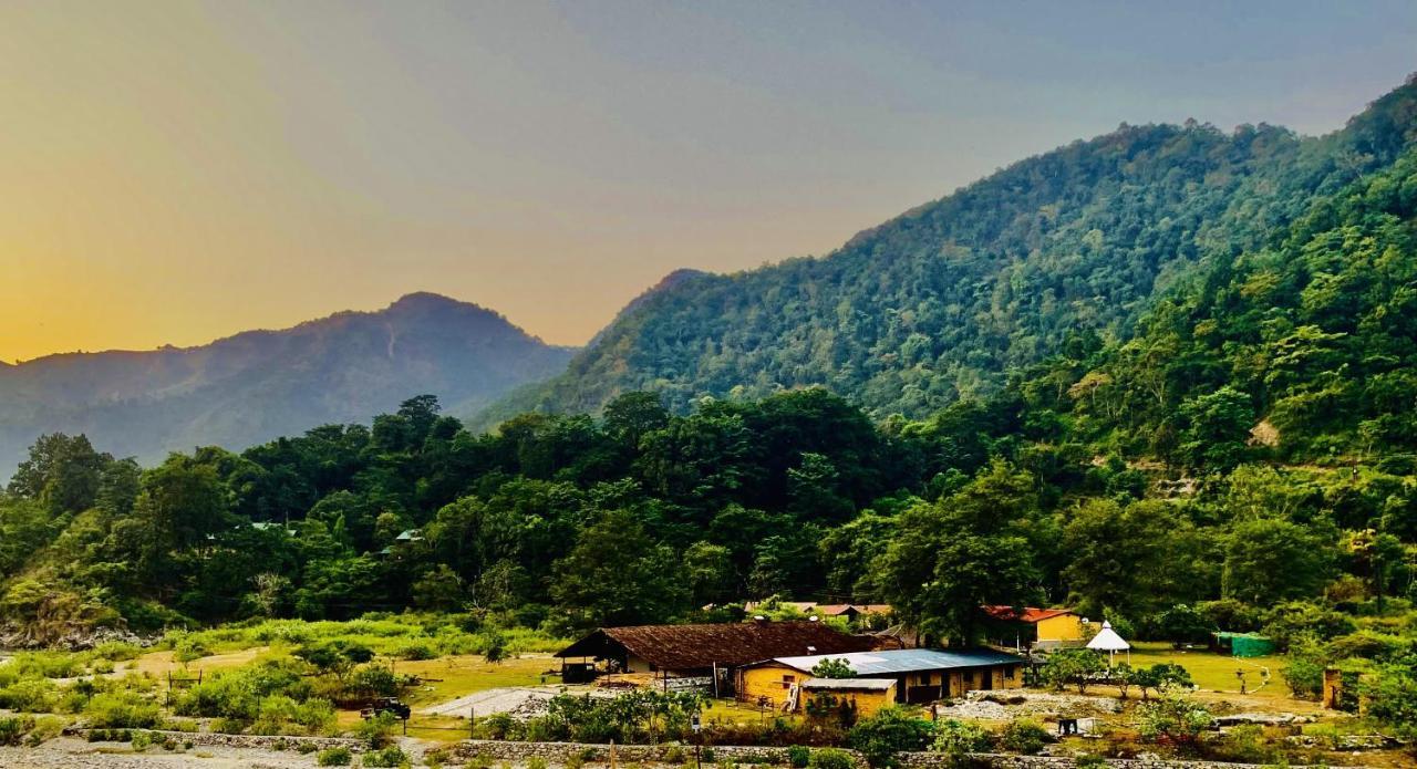 Aura Wildlife Camp And Resorts Marchula Dış mekan fotoğraf