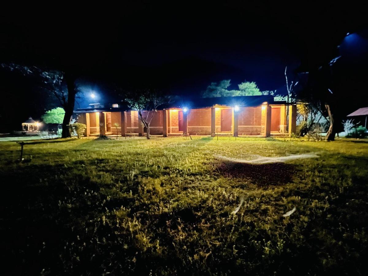 Aura Wildlife Camp And Resorts Marchula Dış mekan fotoğraf